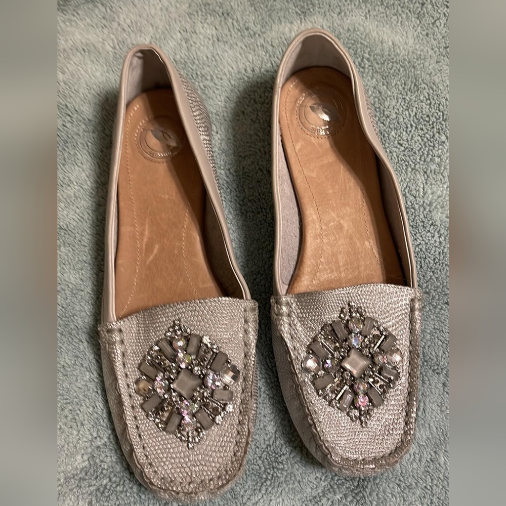 NWOB Embellished Gold Nurture Loafers size 8